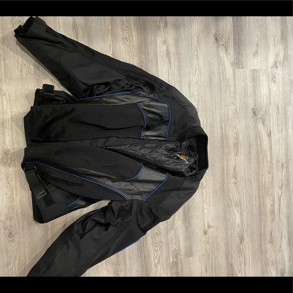 Motorcycle jacket